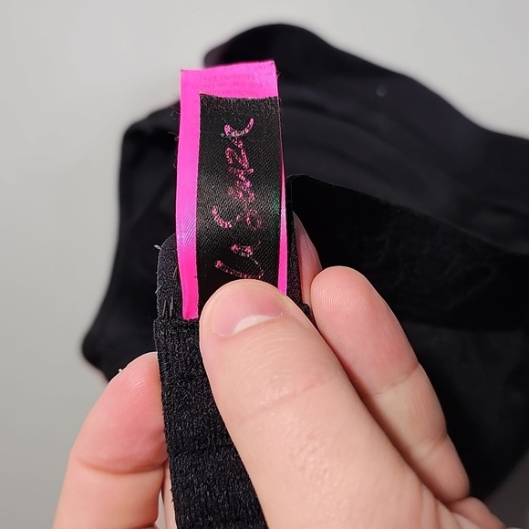 La Senza small black sports bra - Picture 5 of 7